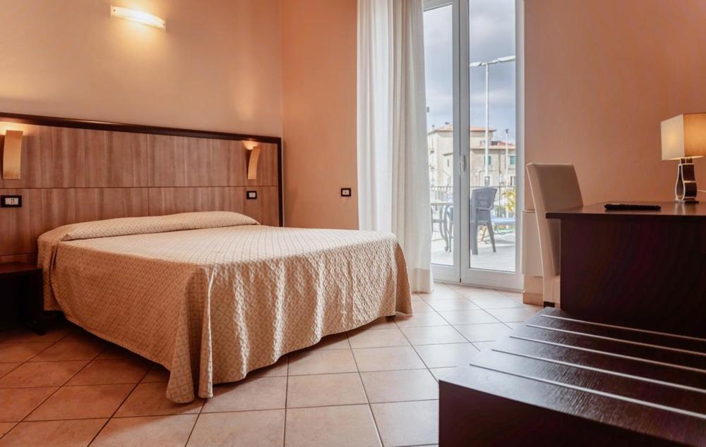 Hotel Rossi Manciano Exterior photo