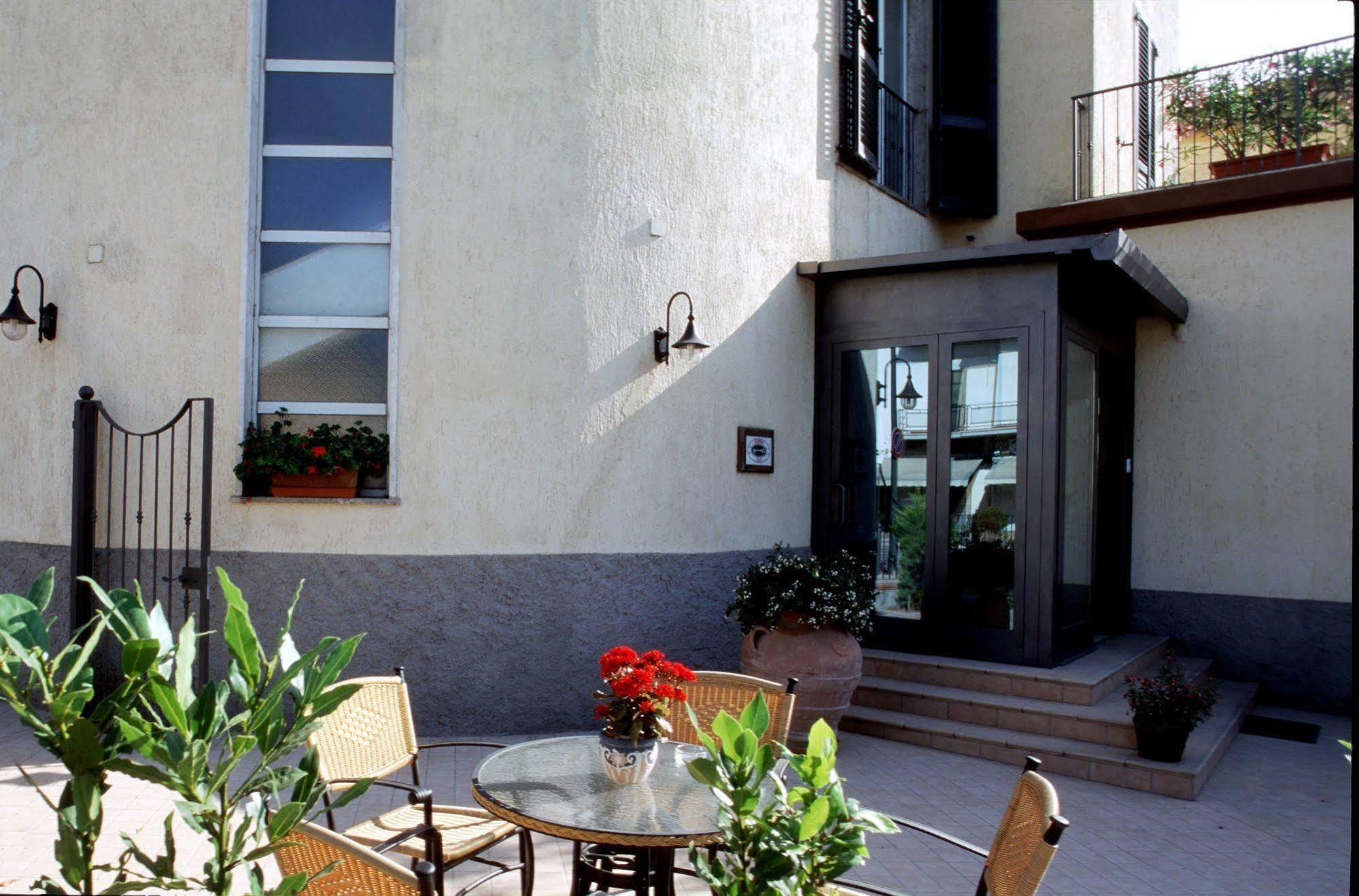 Hotel Rossi Manciano Exterior photo